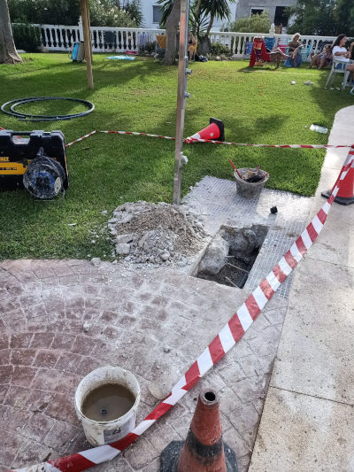 fuga de ducha en piscina